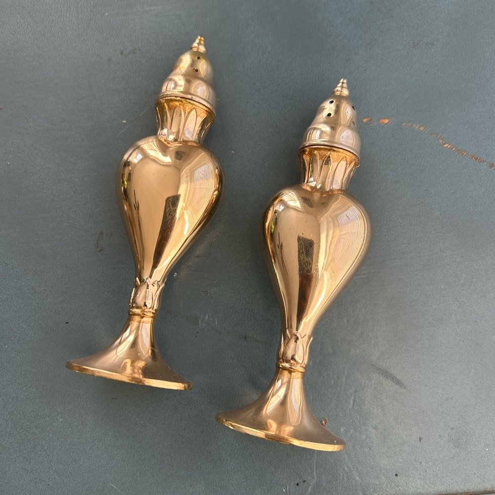 Stylish Gold Salt and Pepper La France